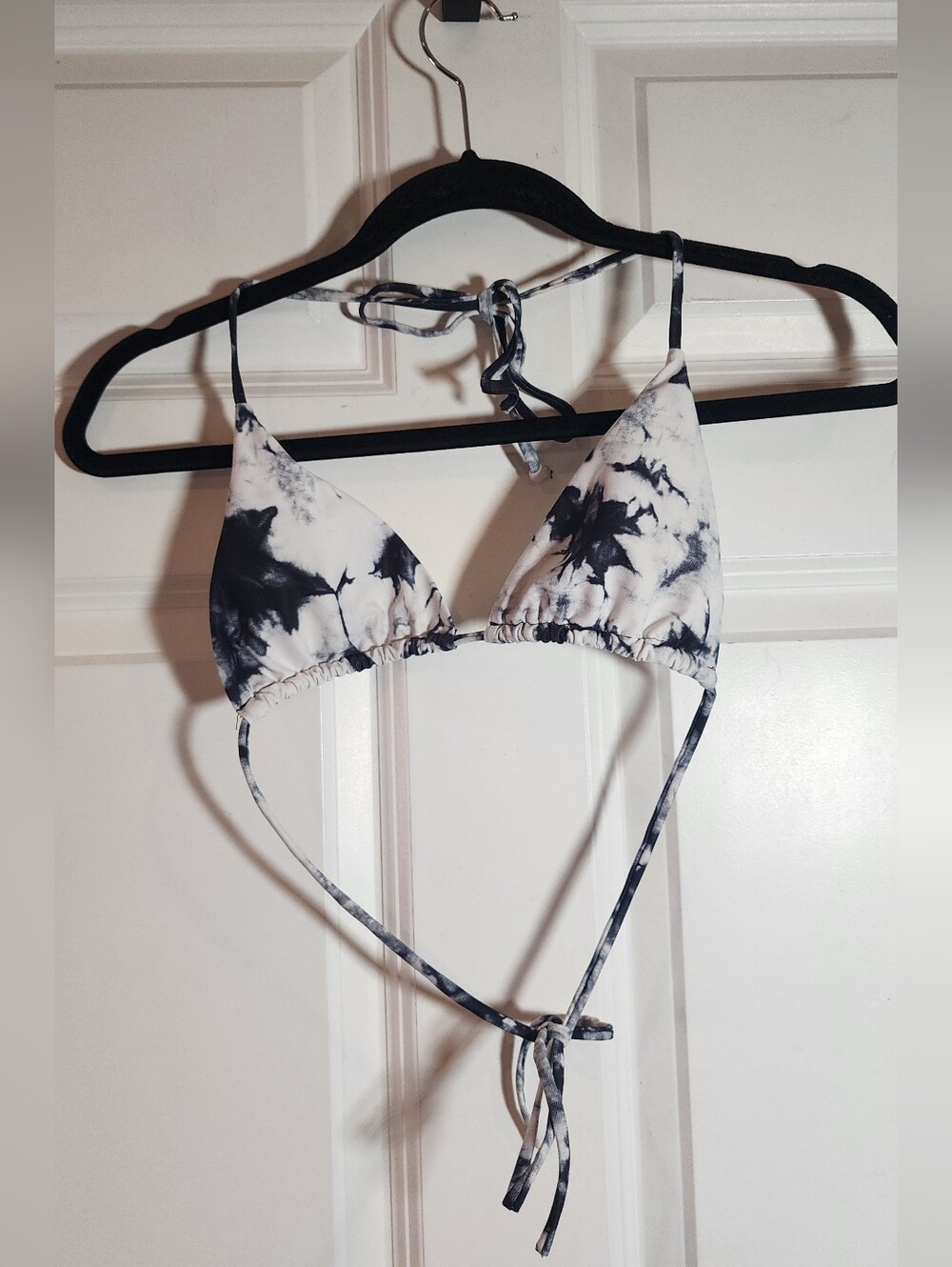 Tie-Dye Triangle Bikini Top in Black & White